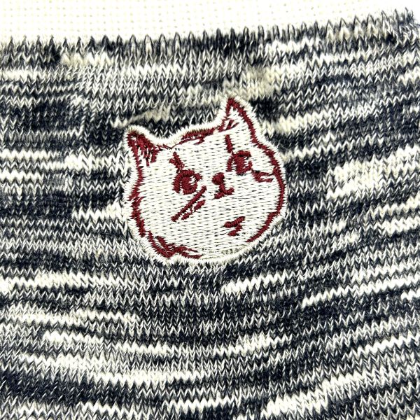 ワンポイント猫刺繍(コン)